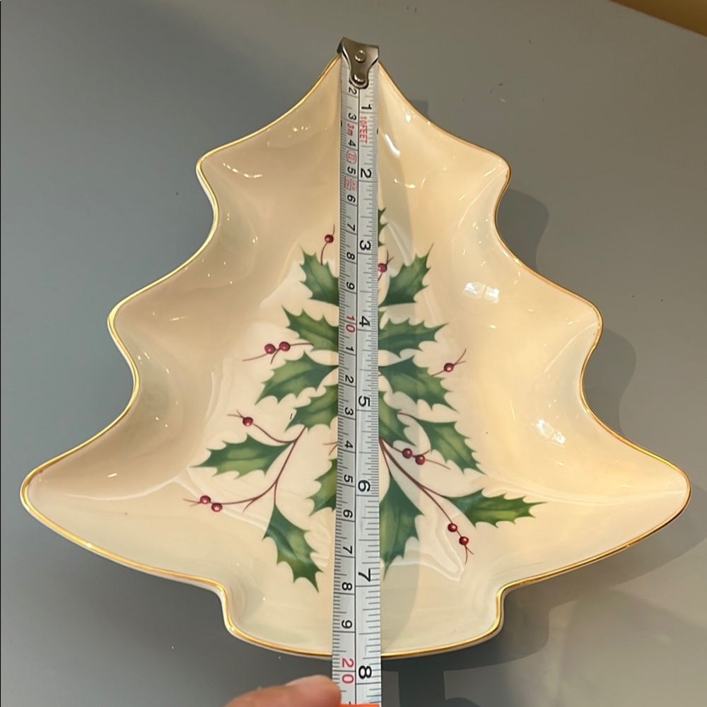 VTG LENOX Christmas Tree Shaped Dish with Holly Design ‼️PRICE DROP‼️ - Picture 2 of 7